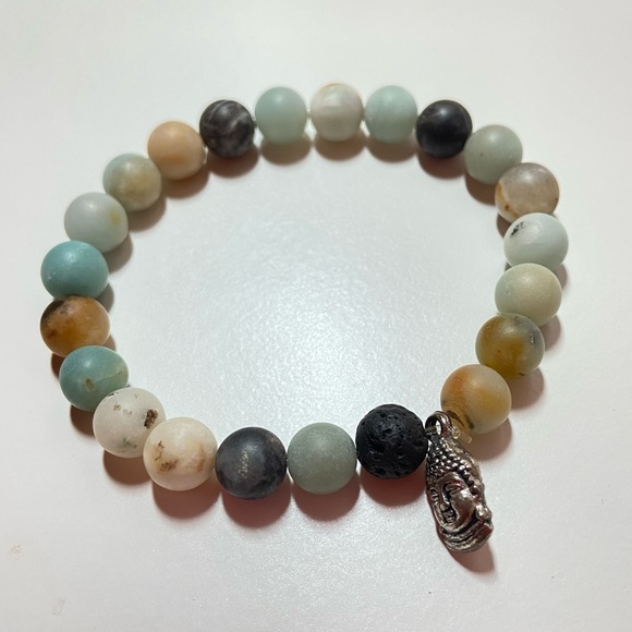 *NWOT* Blue Matte Polished Stone Bead Buddha Charm Bracelet - Picture 3 of 4